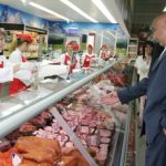 Кауфланд и Метро с реверанс към властта