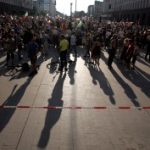 Guardian: Протестиращите искат край на ненаситната олигархична власт