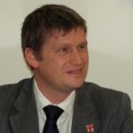 Посланикът на Великобритания у нас Джонатан Алън определи назначението на Делян Пеевски за председател на ДАНС като „голям шок за международната общественост”.