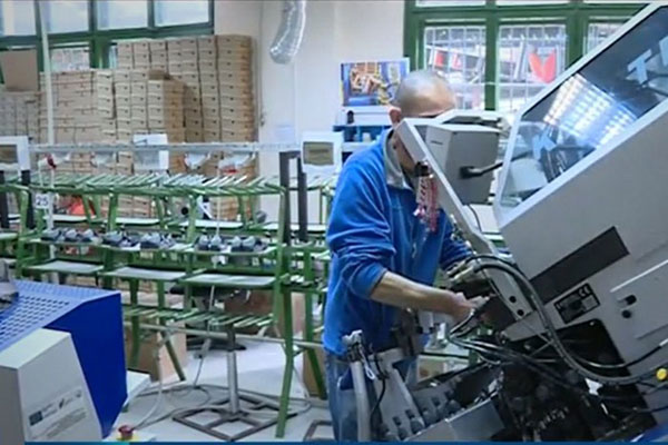 Бизнесът губи 400 милиона лева от сливането на празници