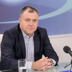 „Музикаутор” действа от позицията на монополист, а офертата му е непосилна за бюджета на БНР, коментира шефът му Александър Велев.