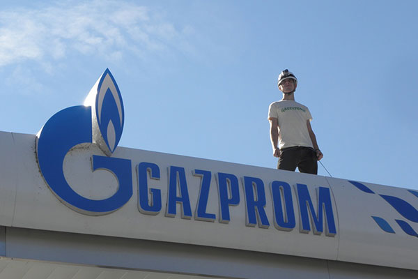 Полша може да блокира сделката с „Газпром”. Настоява за глоба