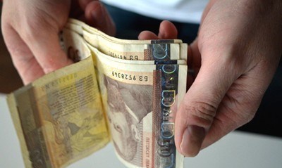 Глобяват мудни чиновници за калпава работа