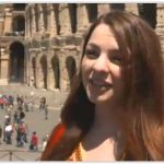 С впечатляващите си размери Колизеумът и днес привлича милиони туристи