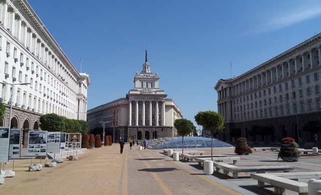 Fitch и S&P повишиха кредитния рейтинг на България